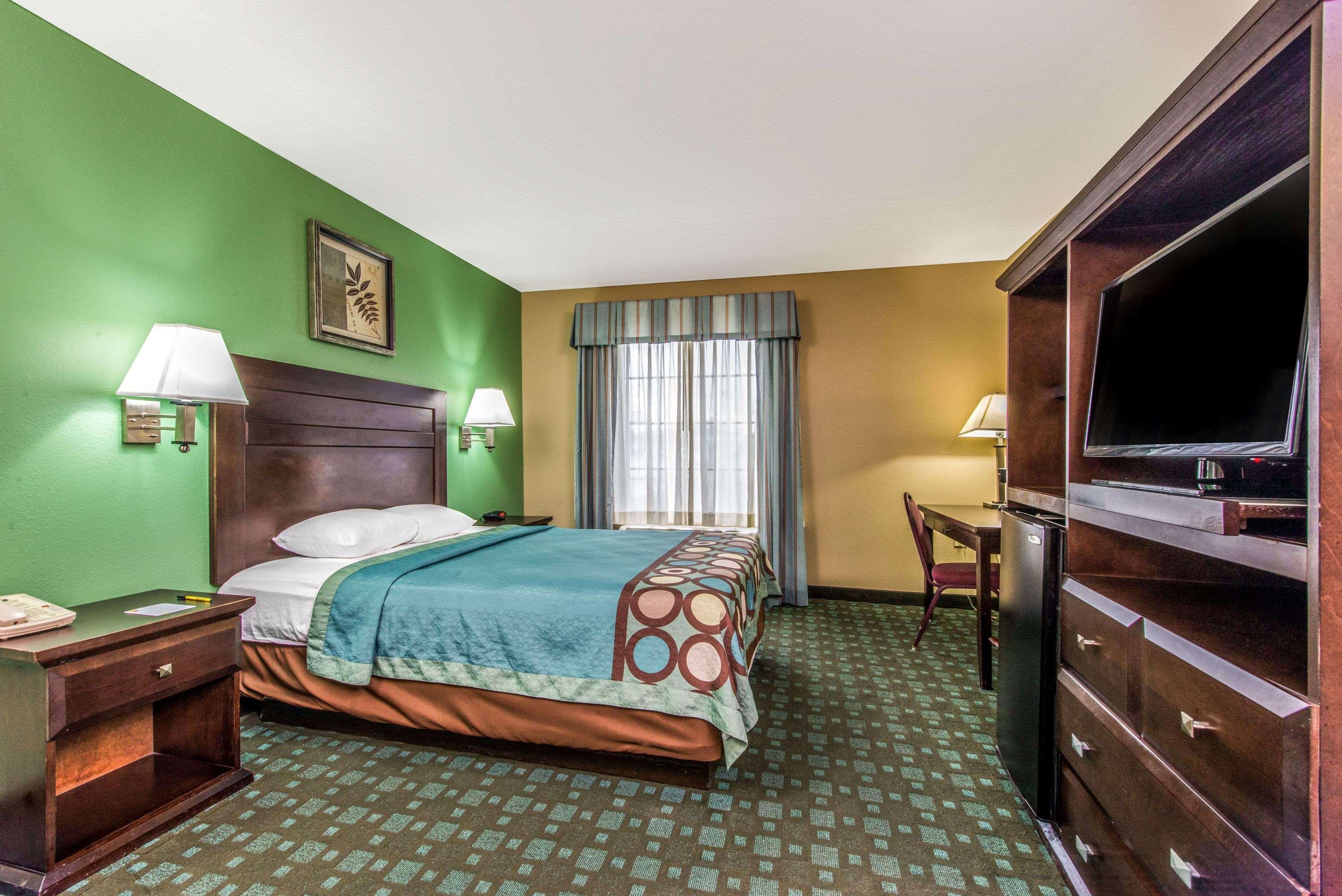 Super 8 By Wyndham Lake Charles/Sulphur Eksteriør bilde