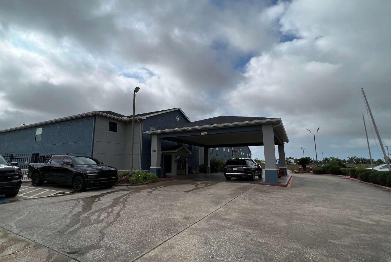 Super 8 By Wyndham Lake Charles/Sulphur Eksteriør bilde