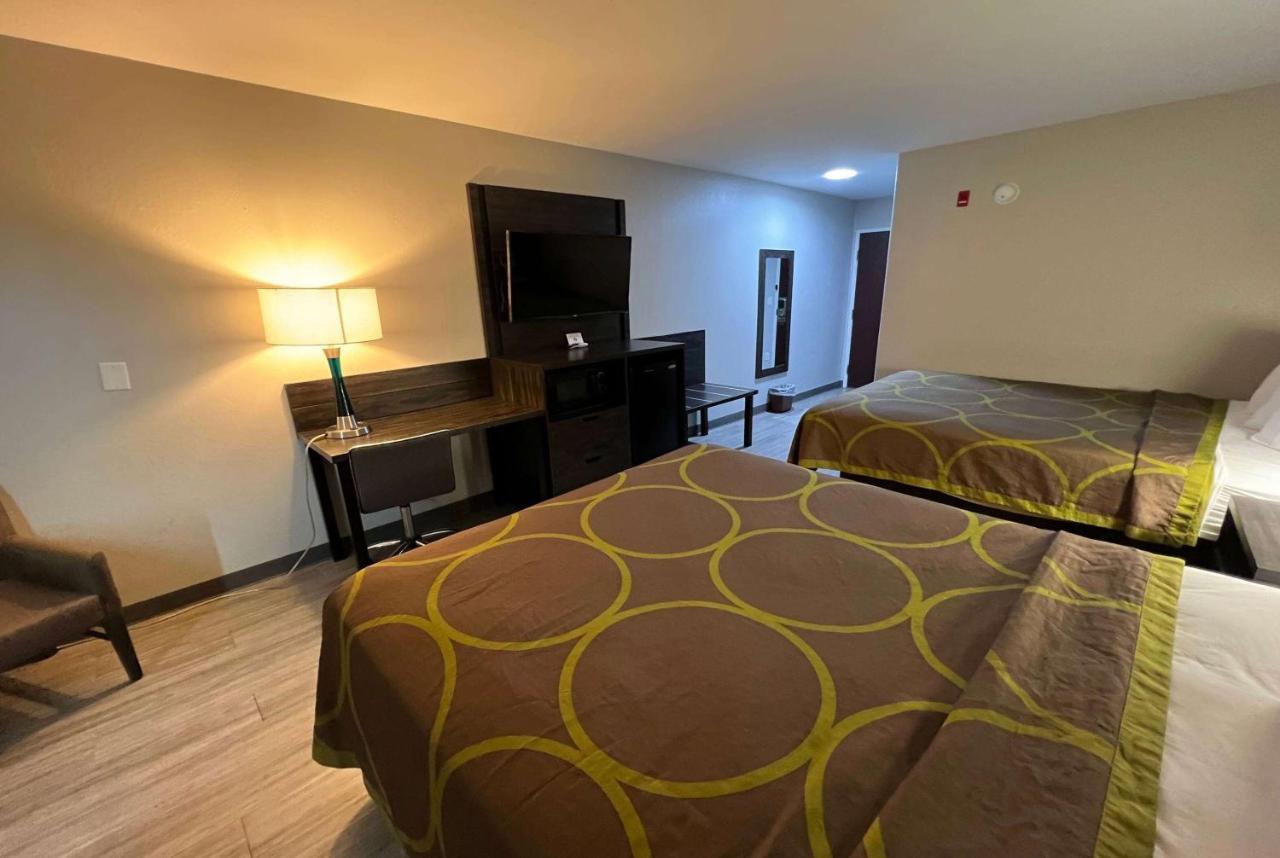 Super 8 By Wyndham Lake Charles/Sulphur Eksteriør bilde